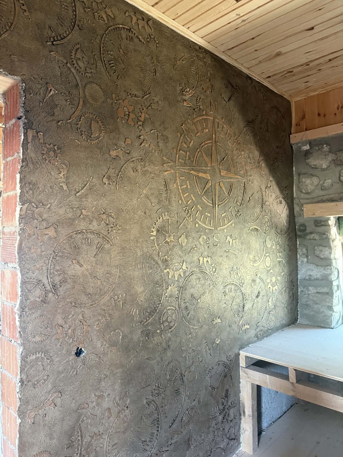 sanatsal bir rölyef (kabartma) ve duvar sanatı